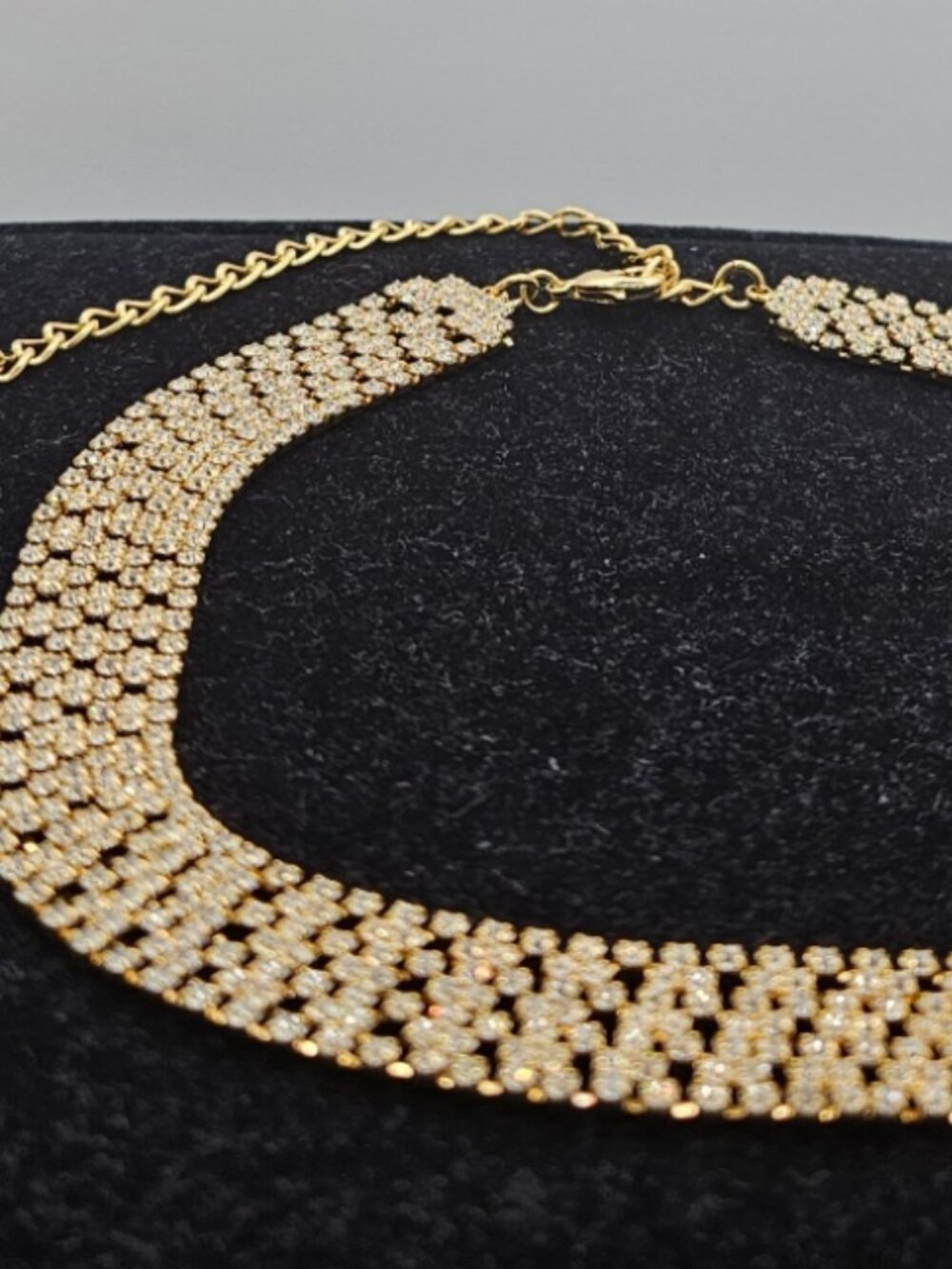 Vintage Gold Tone Mesh & Rhinestone Collar Choker Necklace
